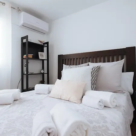 Cozy Attic With Terrace- 1bd 1bth- San Vicente